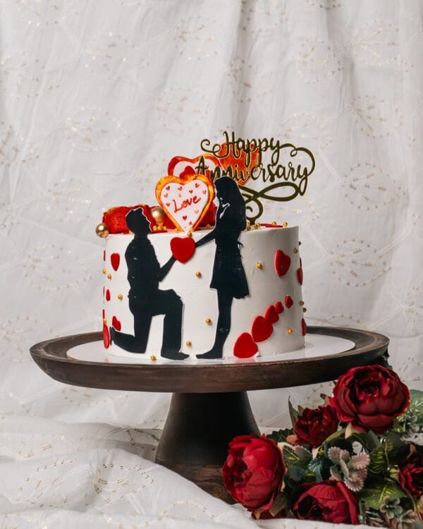 Harvi's BakeHouse Anniversary Cake