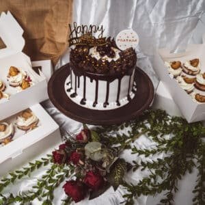 Get Stylish Black Forest And Cupcakes – Full Vibes